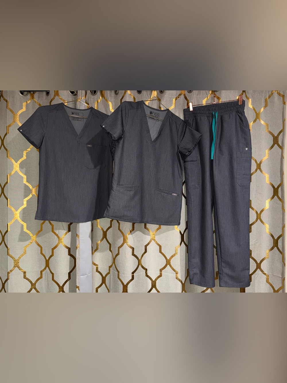 Figs Women's V-Neck Scrub Set in Charcoal with Teal Drawstring